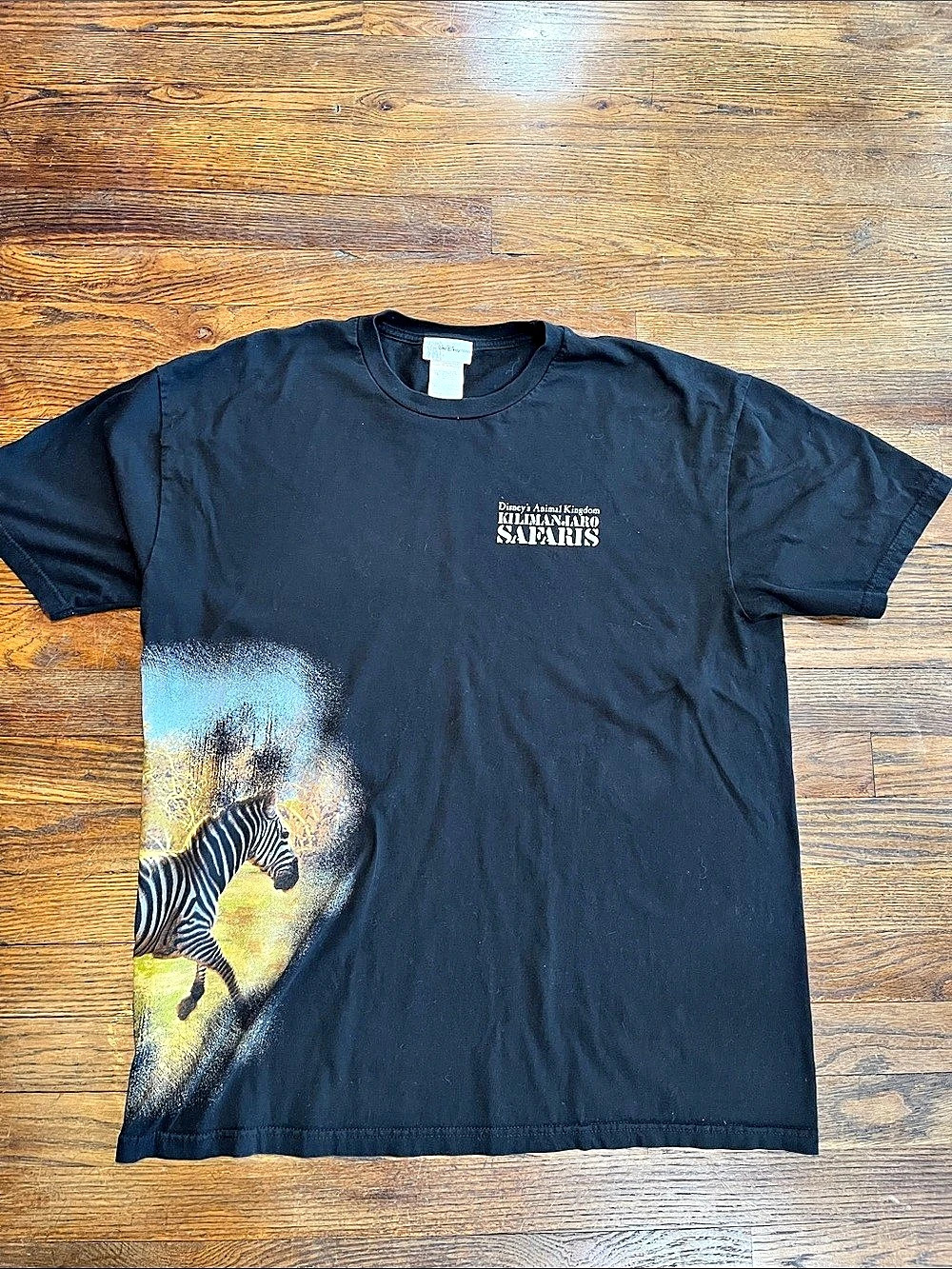 Disney 's Animal Kingdom Kilimanjaro Safaris Zebra Graphic Tee XL 100% Cotton